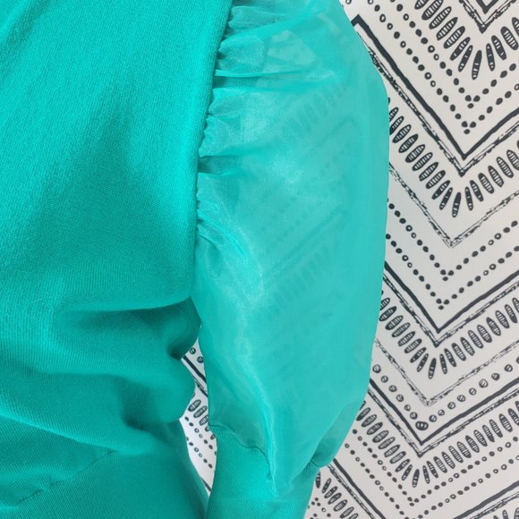 Green mesh puff shoulder sweater - Picture 2 of 4